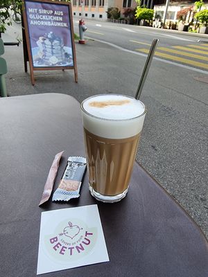 Oatmylk latte at Beetnut in Zurich