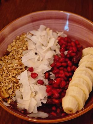Açaí bowl at Beetnut in Zurich