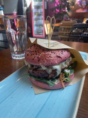 Burgertime 🍔😋  at Beetnut in Zurich