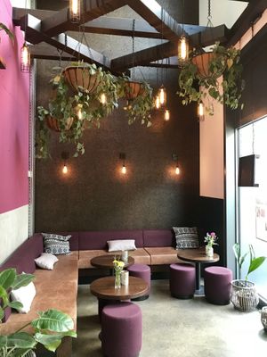 Front entry seating at Beetnut in Zurich