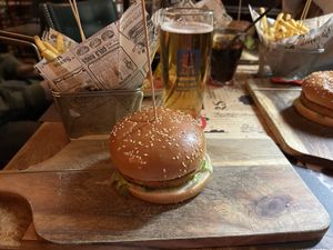 Sunny burger  at Scholars Lounge Irish Pub in Rome