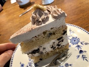 flatiron cake ;) at Katzencafe Miezhaus in Bielefeld