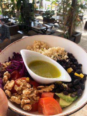 Budha bowls at Raizes in Quarteira