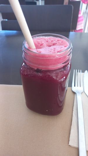 Apple and beetroot. The juice of the day at Raizes in Quarteira