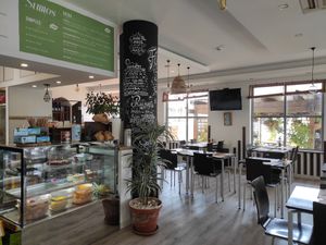 Inside at Raizes in Quarteira