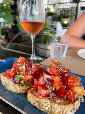 Beautifully fresh bruschetta    at Raizes in Quarteira