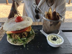 Burger at Raizes in Quarteira