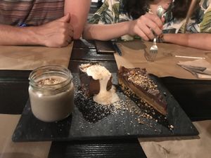 Leite creme, brownie e tarte de snickers  at Raizes in Quarteira