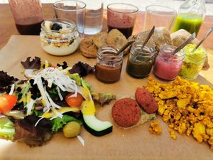Vegan brunch at GiG - Green is Good in Ericeira