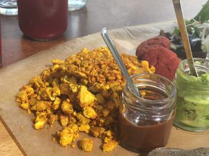 Tofu "eggs" at GiG - Green is Good in Ericeira