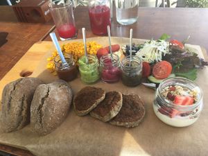 Vegan brunch at GiG - Green is Good in Ericeira