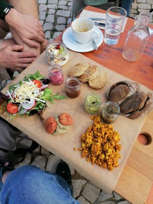 Vegan Brunch at GiG - Green is Good in Ericeira