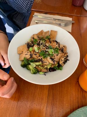 Sauté tofu  at GiG - Green is Good in Ericeira