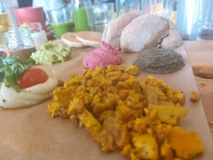 Brunch para um versão vegan at GiG - Green is Good in Ericeira