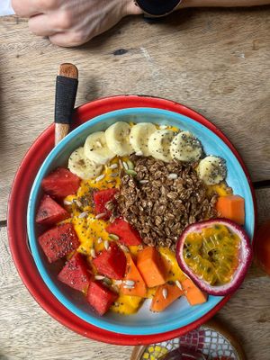 Mango smoothie bowl at Big Bite Home Style Veggie Cafe in Koh Tao