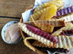 Mixed chips with vegan mayo  at Big Bite Home Style Veggie Cafe in Koh Tao