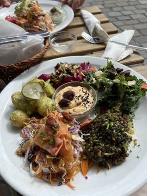 6 salads 🌱  at Atlas Bar in Copenhagen