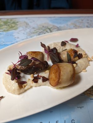 king oyster mushroom in cauliflower dip at Atlas Bar in Copenhagen