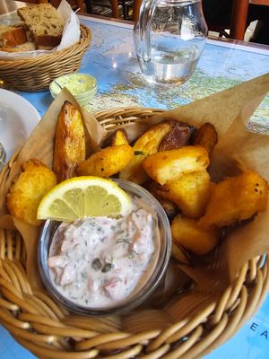 Fish and chips starter with spot on tartar sauce at Atlas Bar in Copenhagen