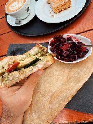 Veganes Röstbrot   at Café Heimisch in Cologne