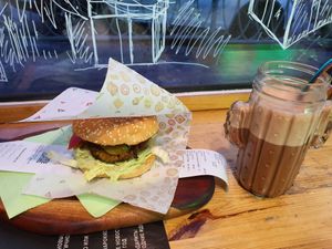 Burger and cocoa at Green Life Cafe in Kazan