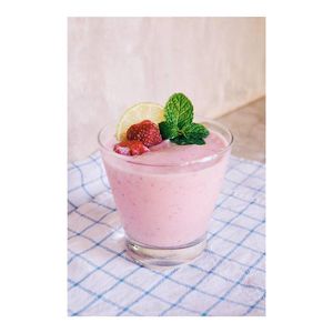 Just Strawberry, Banana and your choice of milk at Snooze in Chiang Mai