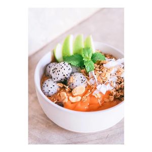 Sunrise Bowl (Papaya, Mango, Banana and Coconut water at Snooze in Chiang Mai