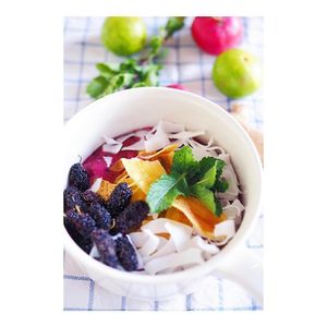 Morning Glory (Mix Berries, Pitaya, Banana, Yogurt Ice-cream) or your choice to liquid at Snooze in Chiang Mai