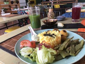 Falafel with carrot rice and vegetables at Gaia Loja Restaurante in Rogil