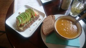 avocado power and daily soup carrot/ginger at Lokaal 16 in Den Burg