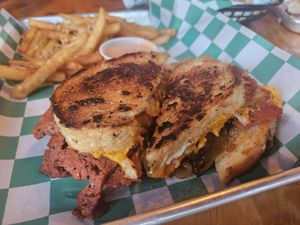  at Harp and Hound in Ogden