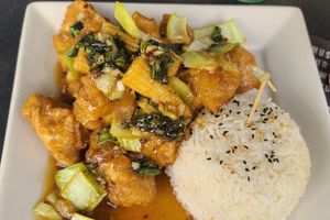 Orange chicken at Yard House in Dallas