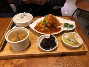 糖醋雞捲 at Su Shi Tang in New Taipei City