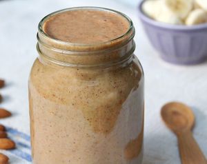 Agada Almond Butter smoothie at Fudenjuce in Nevada City