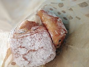 Pains au chocolat at Bakery Frimout in Ghent