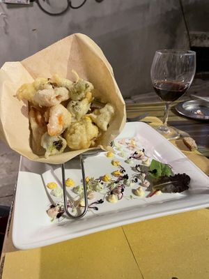 VERDURE PASTELLATE E-SALSE 14 € at Soul Kitchen in Genoa