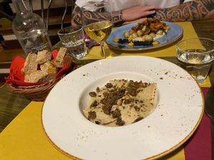 Ravioli borraggine e crumble at Soul Kitchen in Genoa