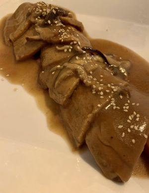 Fricandó de seità at Om in Girona