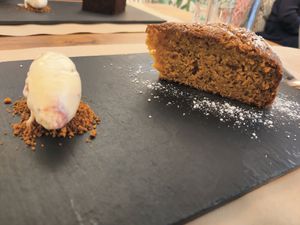 Carrot cake at Om in Girona