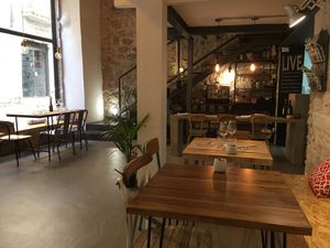 Interior  at Om in Girona