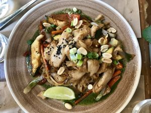 Pad Thai at Om in Girona