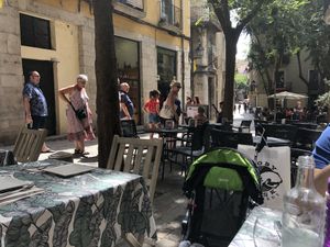 Outdoor seating view at Om in Girona