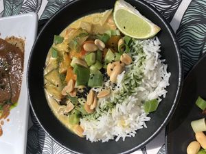 Massaman curry at Om in Girona