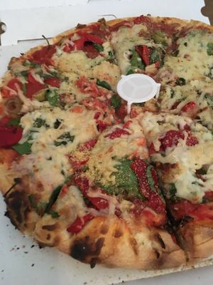 Spinach, roasted red pepper, green olive and onion at The Chicago House of Za in Chicago