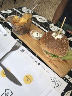 Beyond burger at Armazem Integral in Portimao