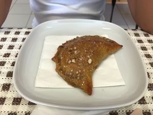 Pastel de maçã e canela at Armazem Integral in Portimao