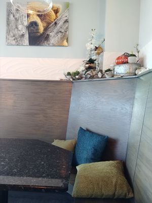 Seating at Thrive Cafe in Loves Park