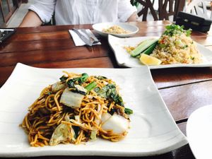 pasta, rice with veggies at Chinar in Baku