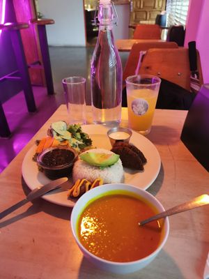 Casado typical Costa Rican dish at Huacamole Vegan Food in San Pedro