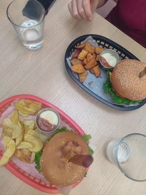 'Chicken' Burgers ! at Huacamole Vegan Food in San Pedro